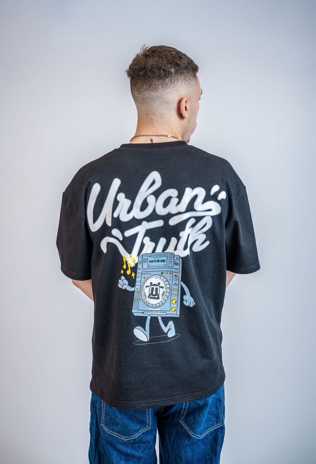 Urban Truth CDJ Tee (black)