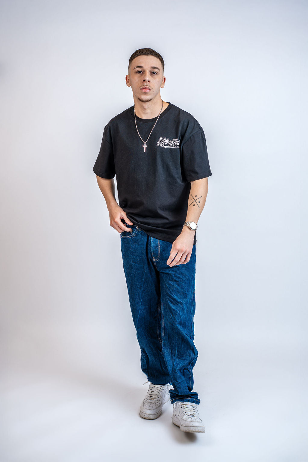 Urban Truth CDJ Tee (black)